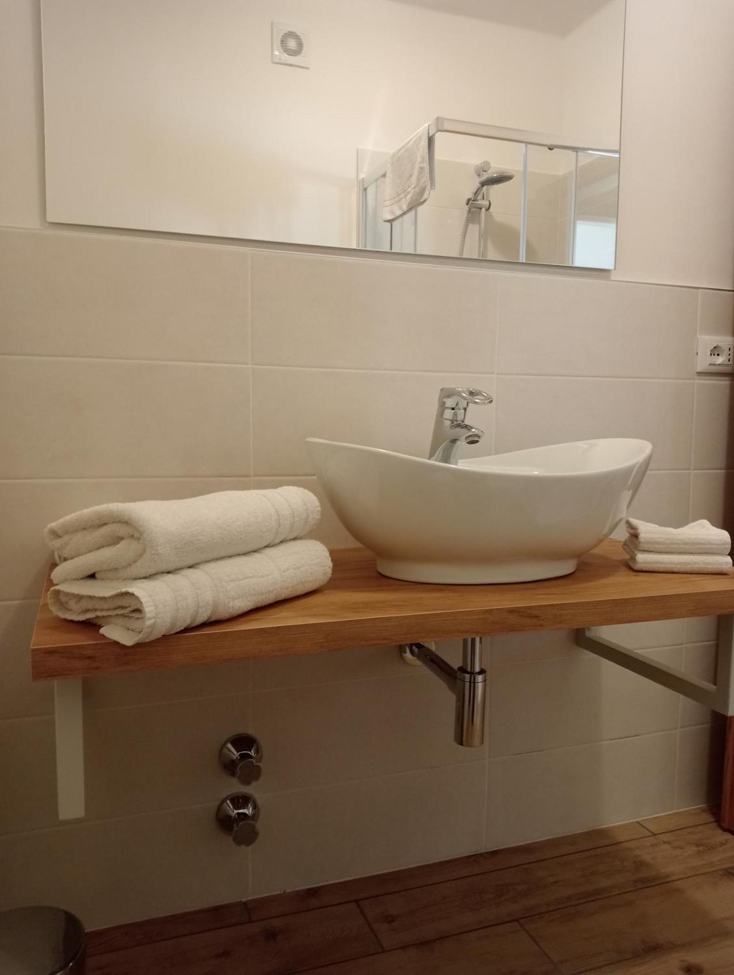 Bed And Breakfast Anna Isera Εξωτερικό φωτογραφία