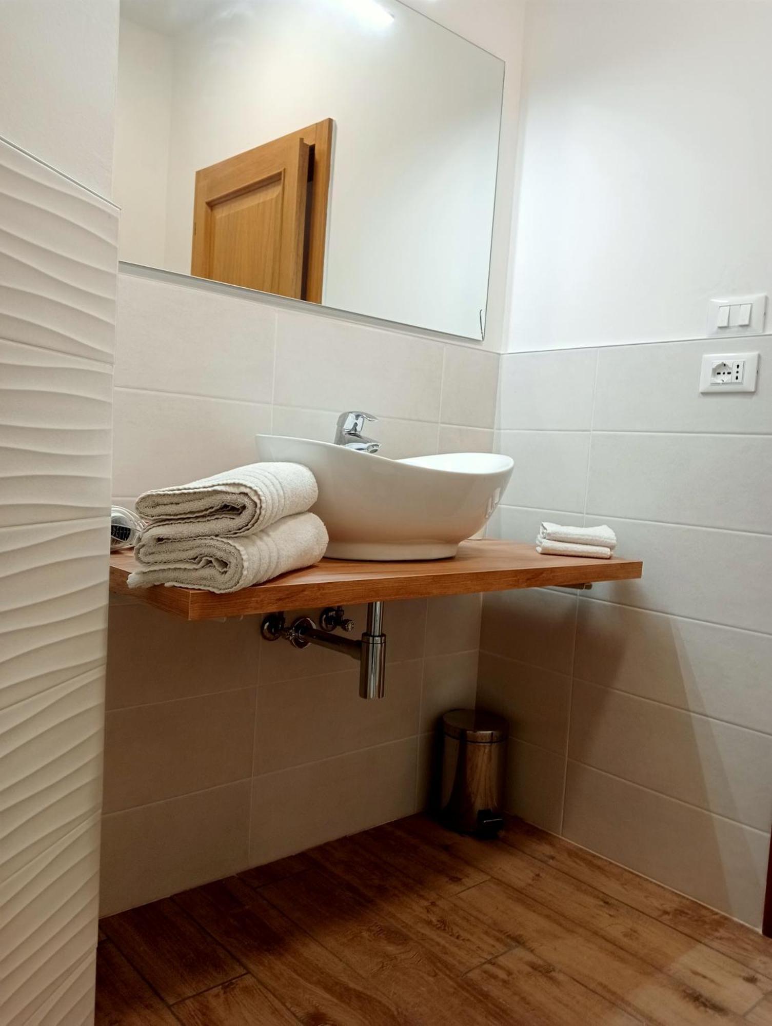 Bed And Breakfast Anna Isera Εξωτερικό φωτογραφία